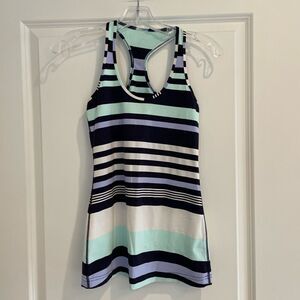 EUC Lululemon Cool Racerback "Discover Stripe White Deep Indigo" Sz. 4
